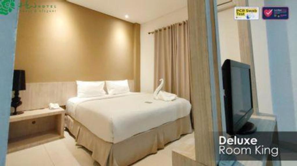 Hw Hotel Padang Exterior photo