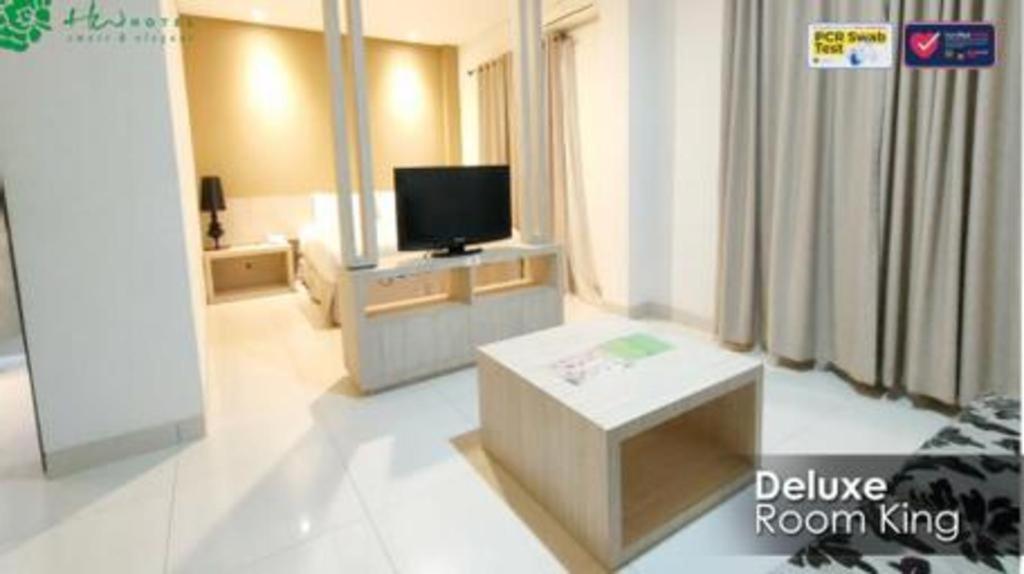 Hw Hotel Padang Exterior photo