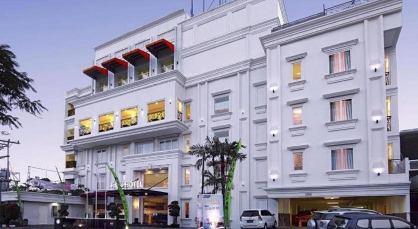 Hw Hotel Padang Exterior photo